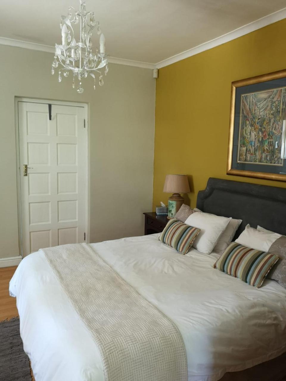 סומרסט ווסט Almond Cottage Bed & Breakfast מראה חיצוני תמונה