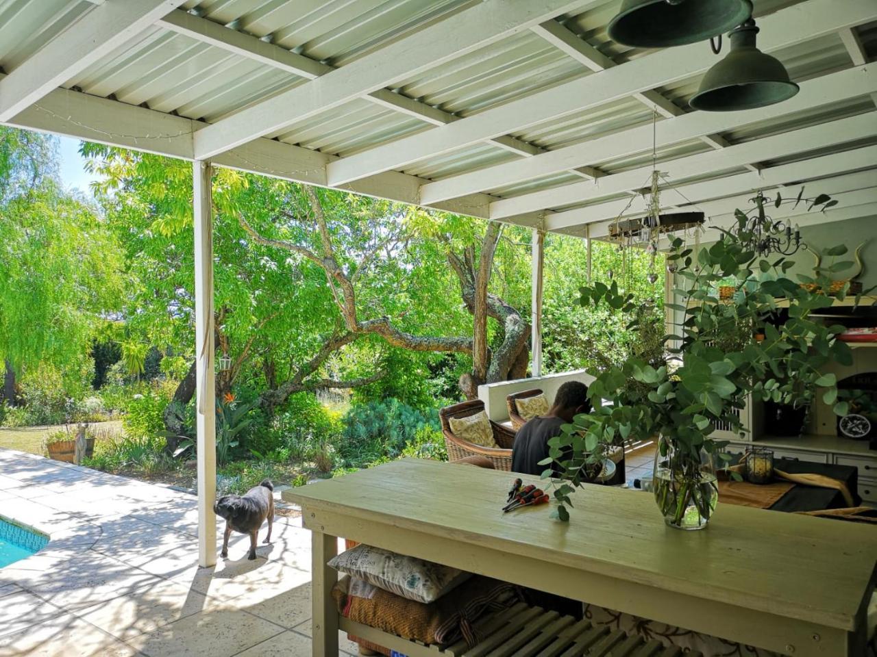 סומרסט ווסט Almond Cottage Bed & Breakfast מראה חיצוני תמונה