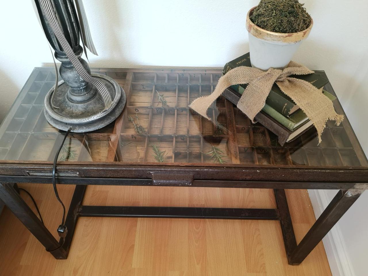 סומרסט ווסט Almond Cottage Bed & Breakfast מראה חיצוני תמונה
